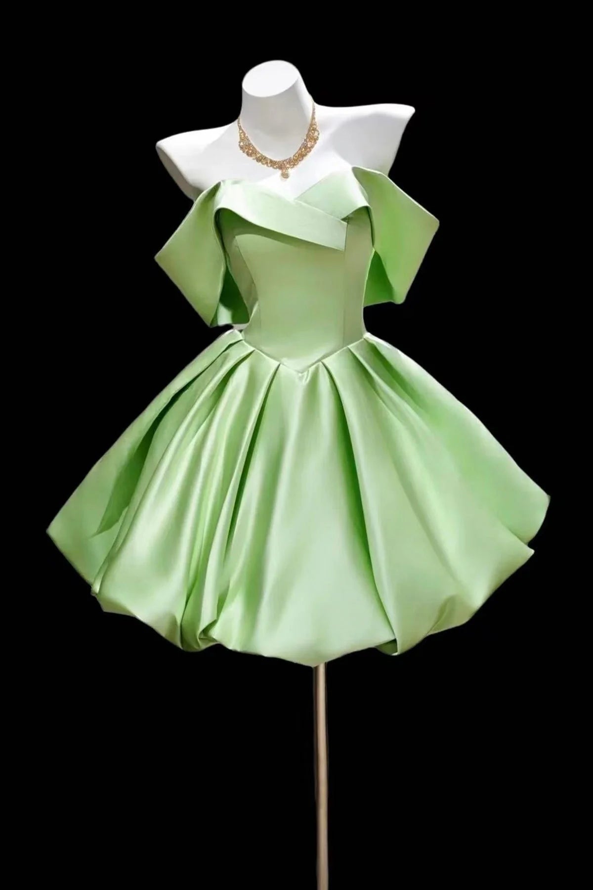 Elegant Off-the-Shoulder Sweetheart A-line Cap Sleeve Zipper Back Mini Homecoming Dress