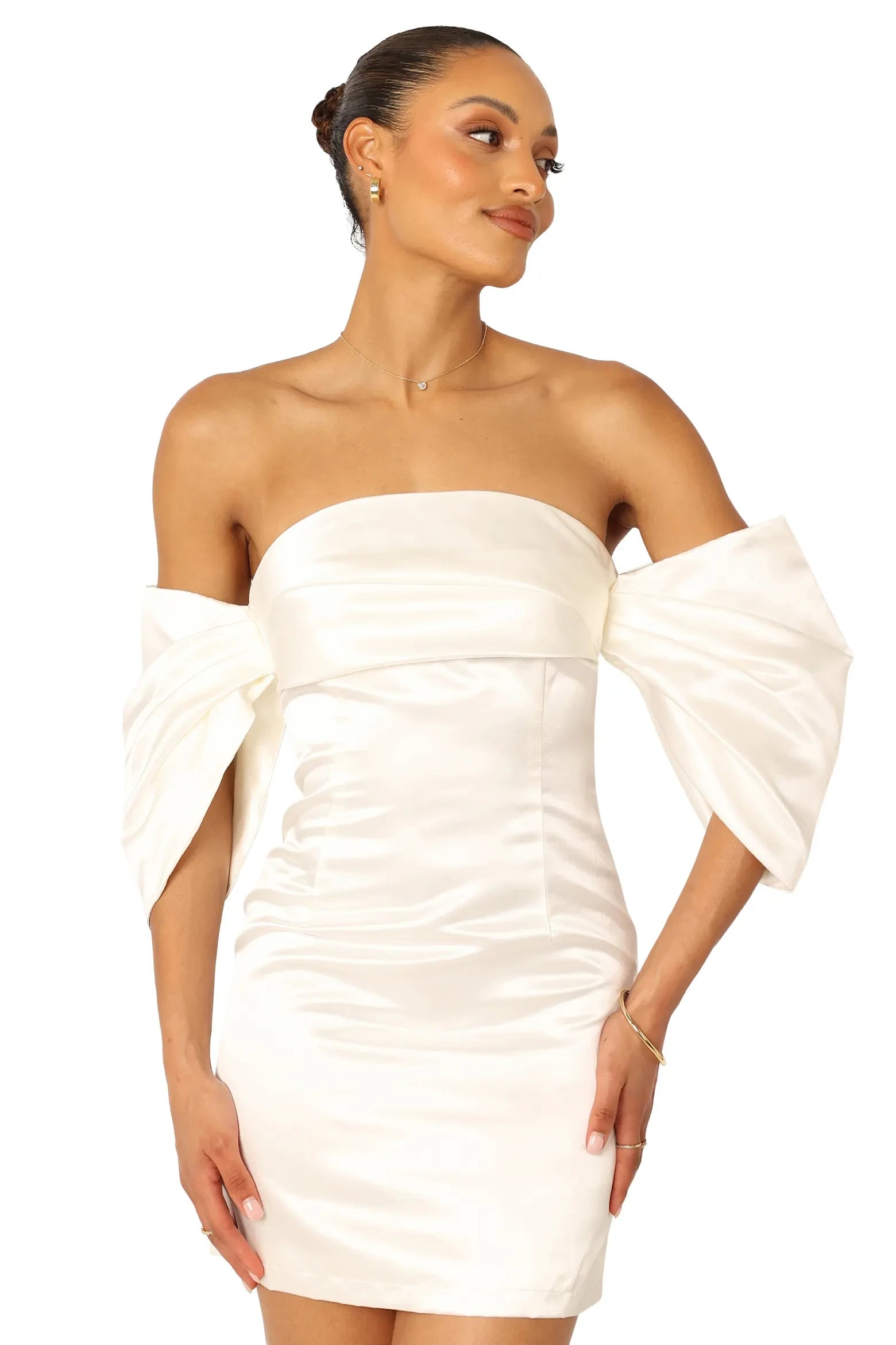 Elegant Sheath Off-Shoulder Draped Puffy Sleeve Zipper Back Mini Homecoming Dresses