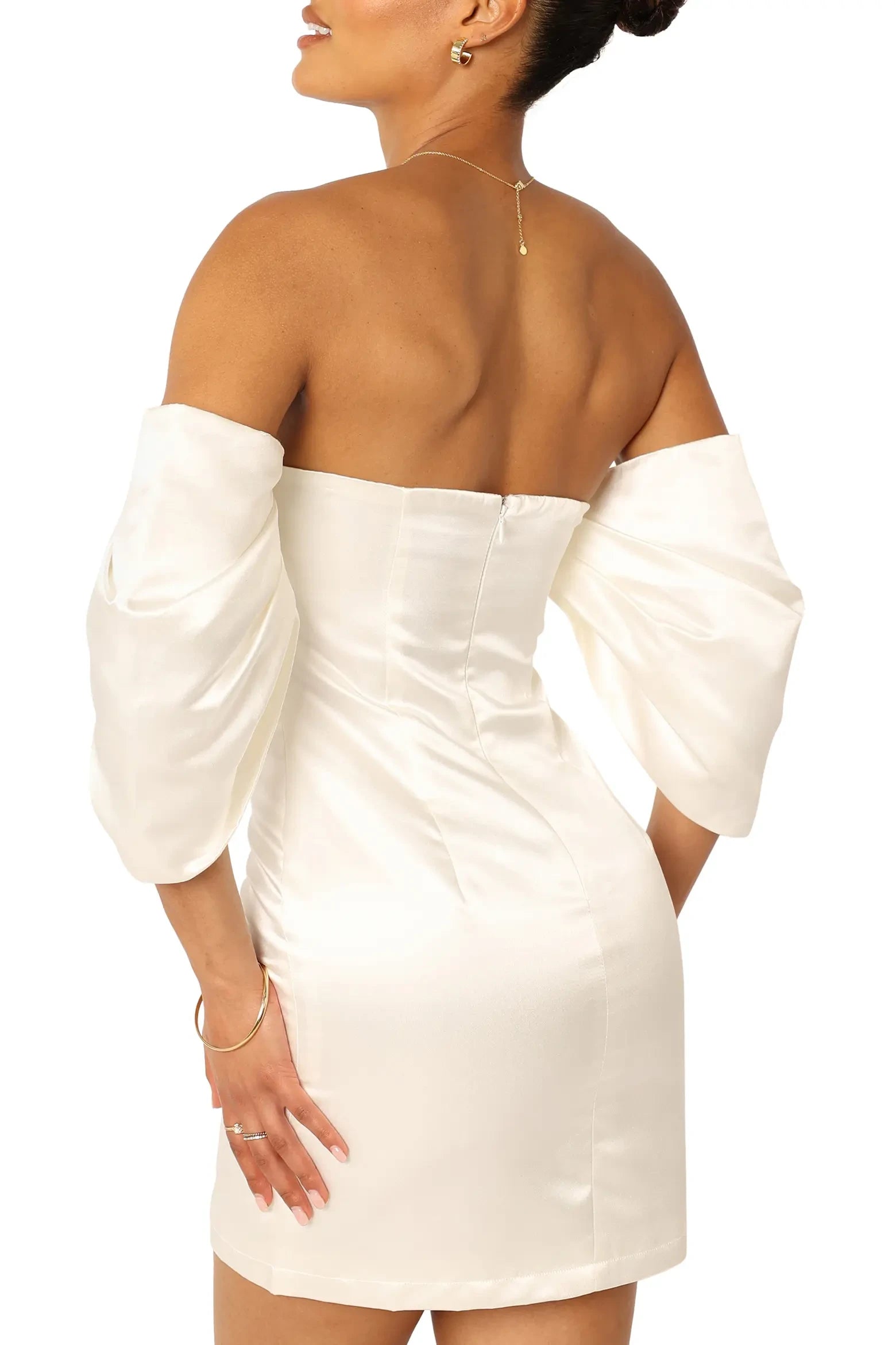 Elegant Sheath Off-Shoulder Draped Puffy Sleeve Zipper Back Mini Homecoming Dresses