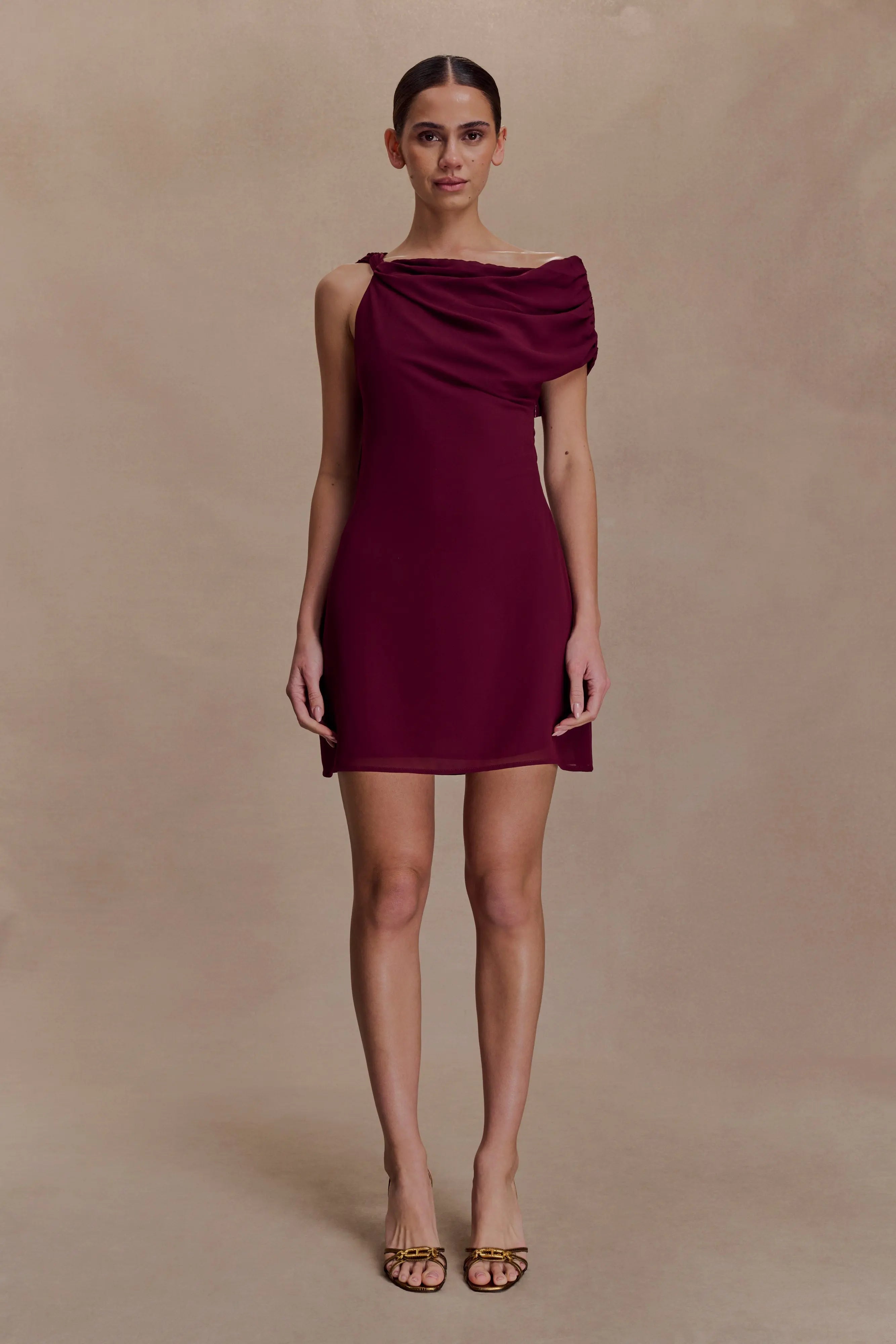 Elegant Sheath One-Shoulder Draped Asymmetrical Burgundy Mini Homecoming Dress for Women