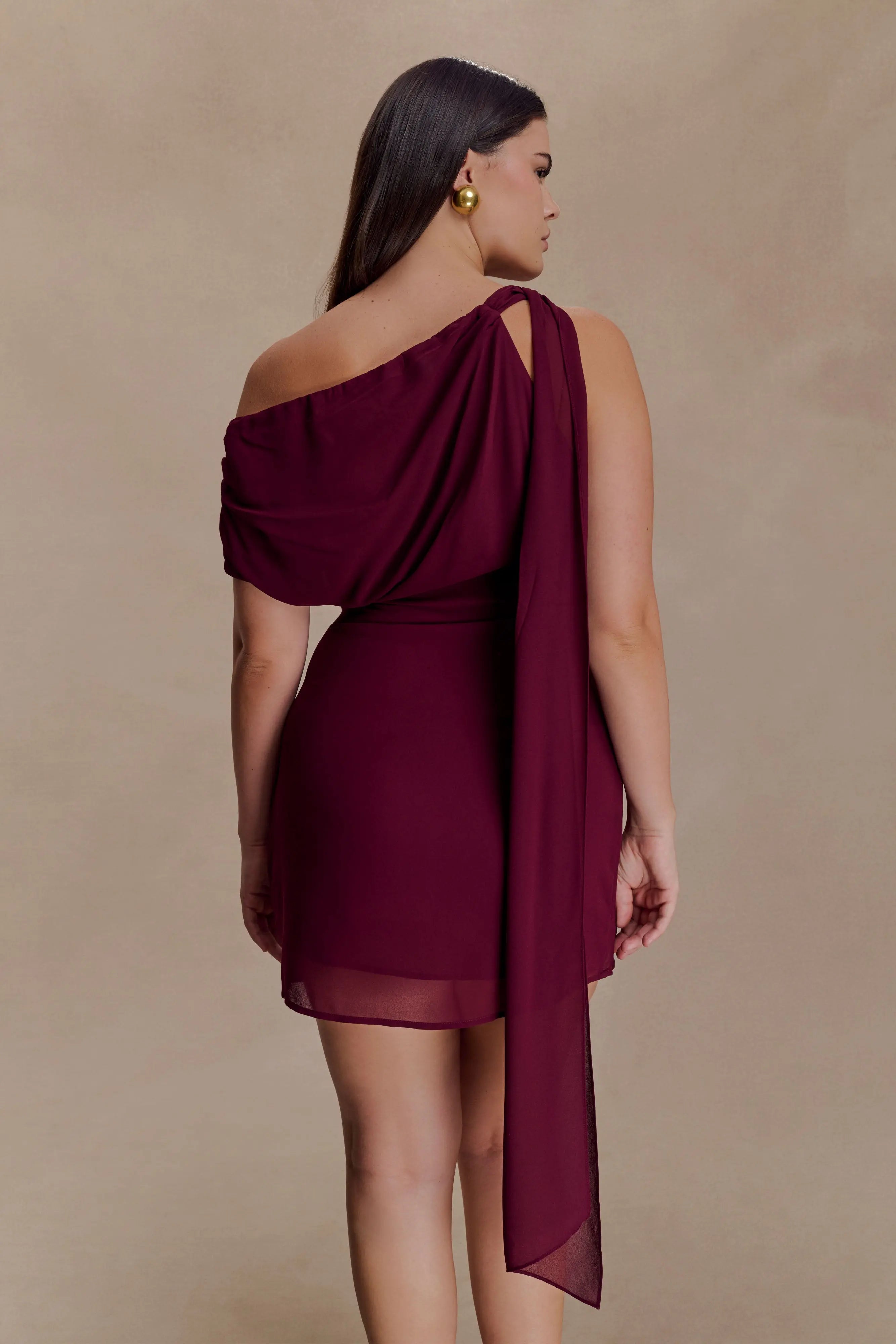 Elegant Sheath One-Shoulder Draped Asymmetrical Burgundy Mini Homecoming Dress for Women