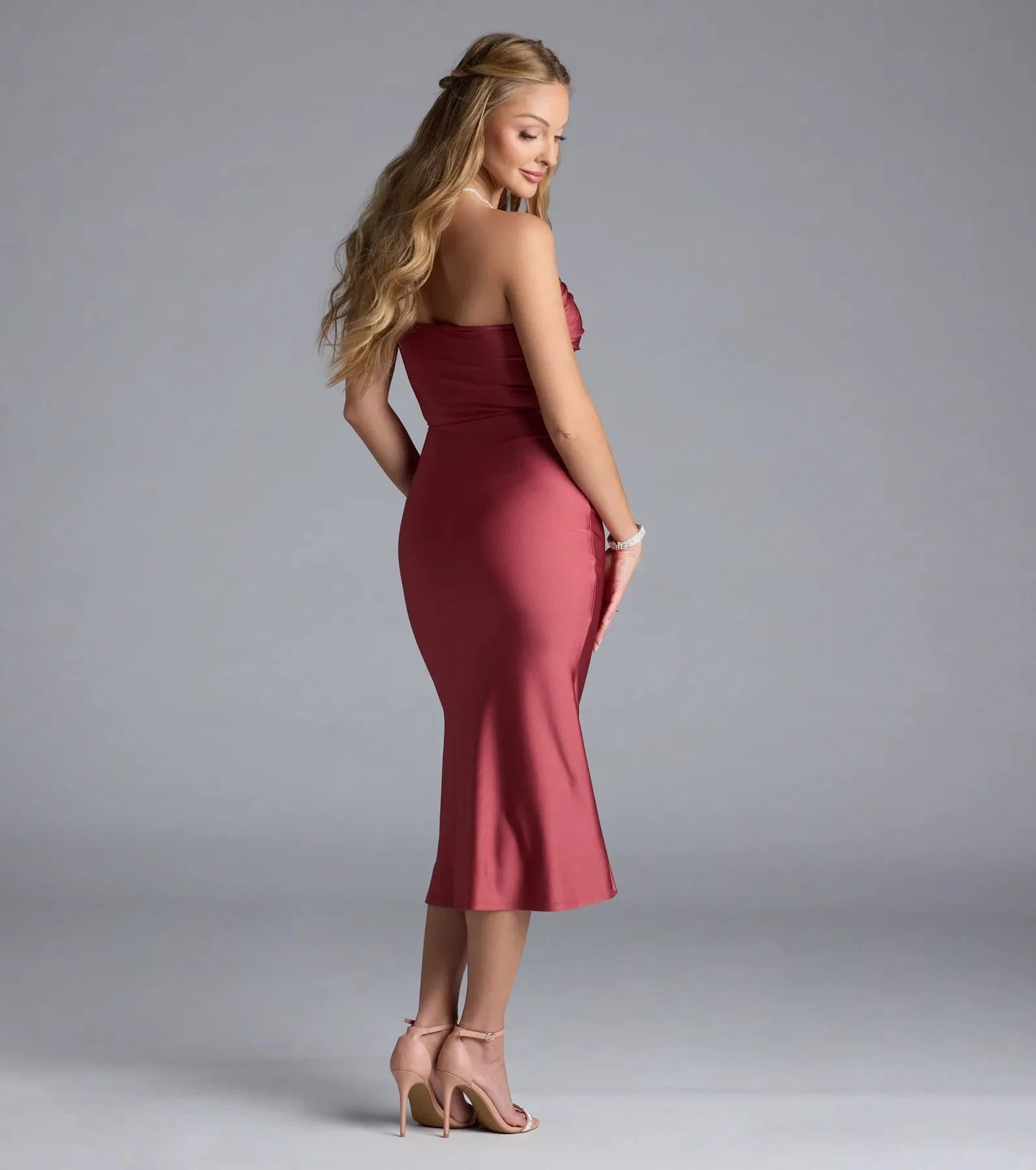 Elegant Sheath Strapless Ruched Sophisticated Muted Rose Midi Homecoming Dresses For Women