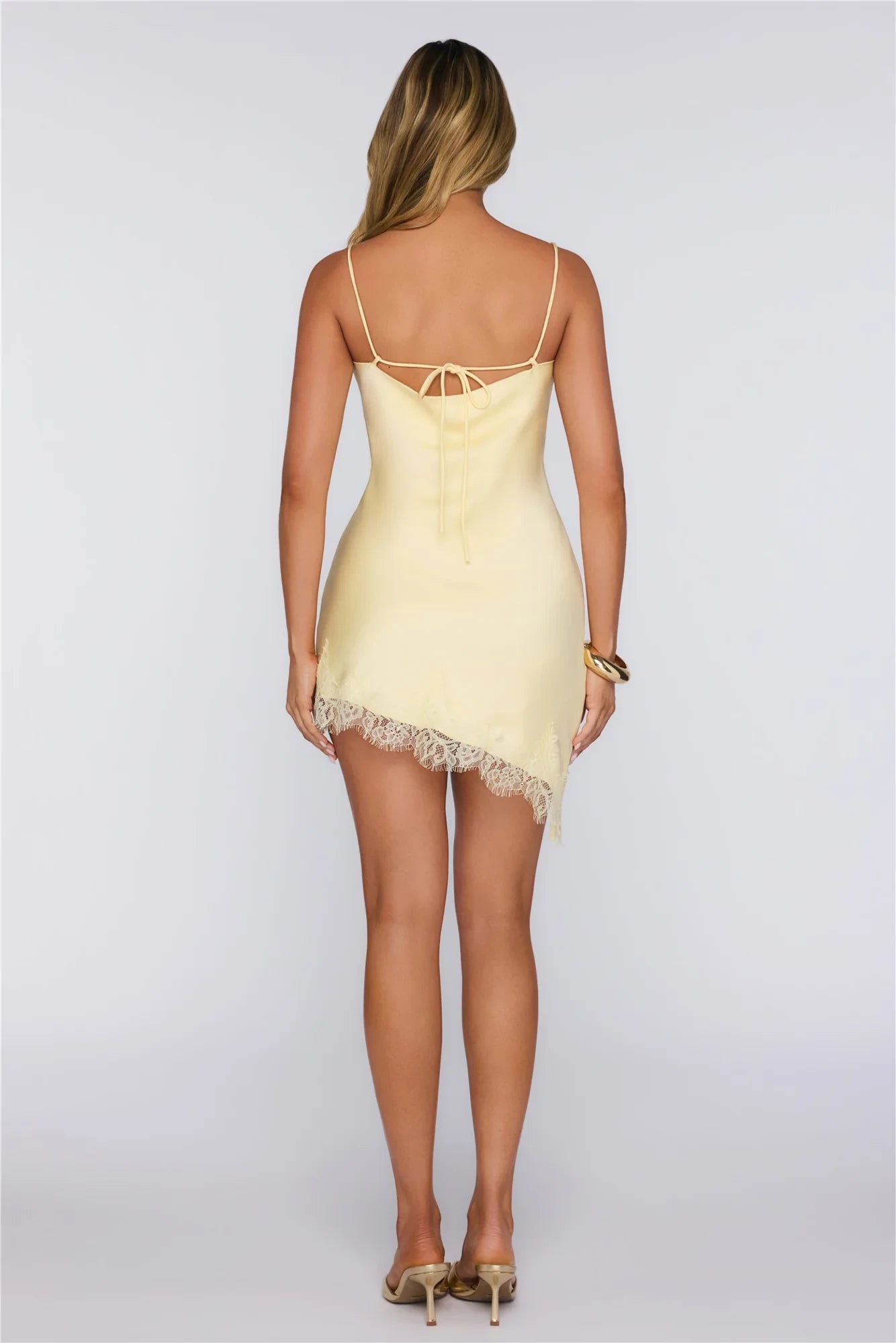 Elegant Sheath V-Neck Spaghetti Strap Tie-Back Mini Homecoming Dress with Lace Trim