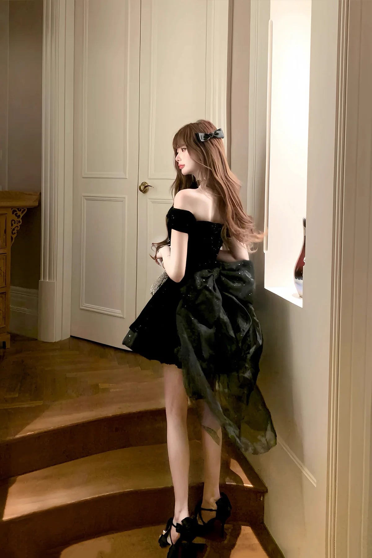 Elegant Sparkling A-Line Off-Shoulder Short Sleeve Bow Back Mini Homecoming Dress