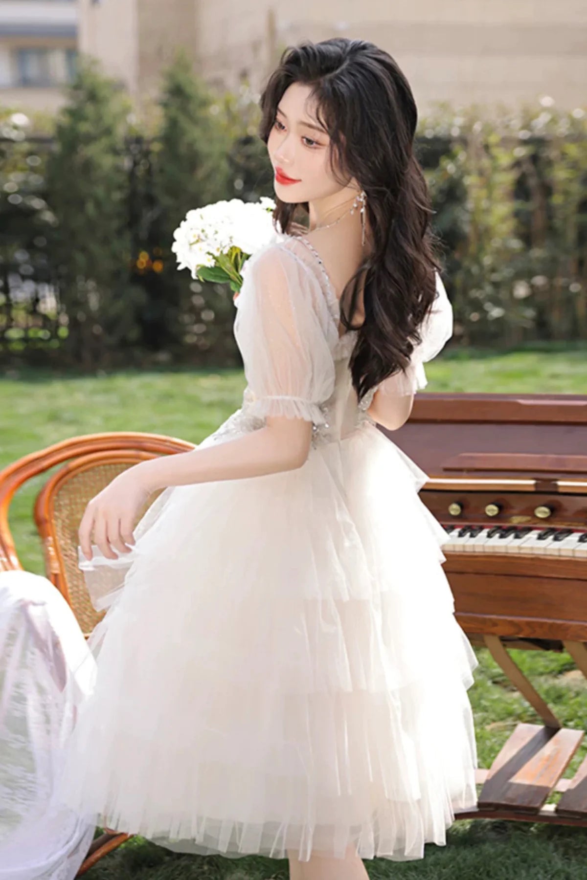 Elegant Sparkling A-line Sweetheart Off-Shoulder Puffy Sleeve V-Back Knee-Length Homecoming Dresses