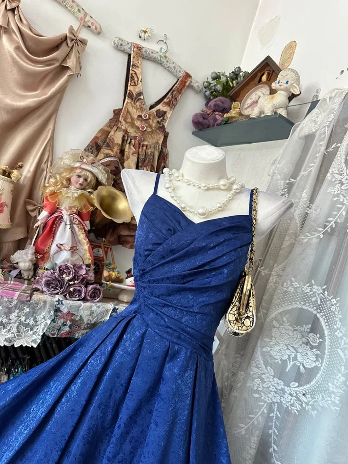 Elegant Vintage-Inspired A-Line Sweetheart Spaghetti Strap Lace-Up Back Knee-Length Homecoming Dresses
