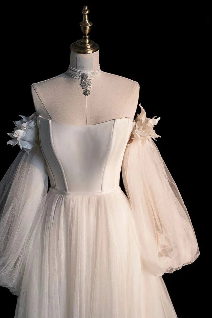 Ethereal Ball-Gown Square-Neck Puff-Sleeve Button-Back Train Floor-Length Evening Dress
