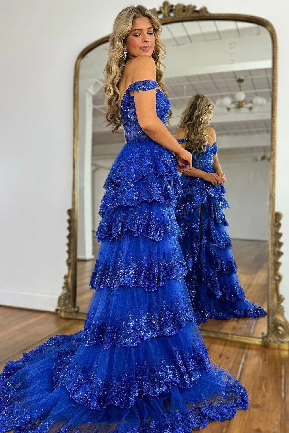 Glamorous A-Line Off Shoulder Sweetheart Sleeveless Lace Back Train Length Evening Dress