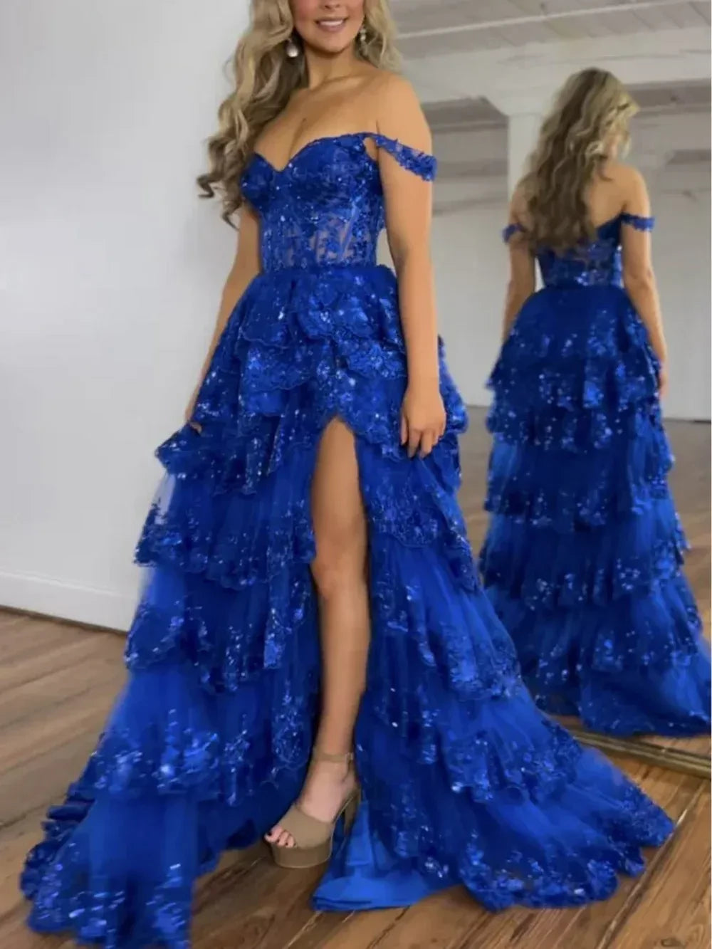 Glamorous A-Line Off Shoulder Sweetheart Sleeveless Lace Back Train Length Evening Dress