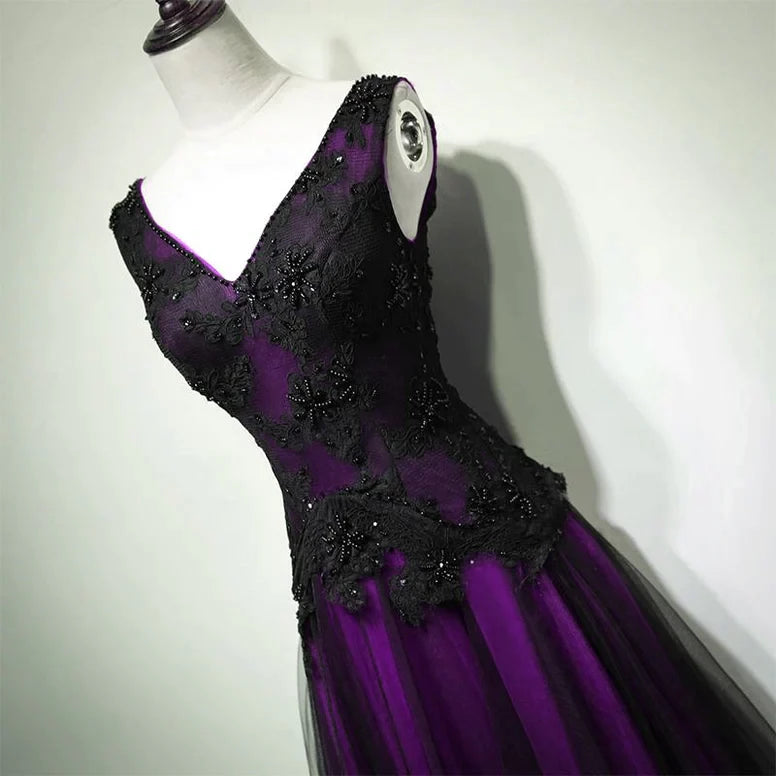Glamorous A-Line V-Neck Sleeveless Lace-Up Back Beaded Lace Train Evening Dress