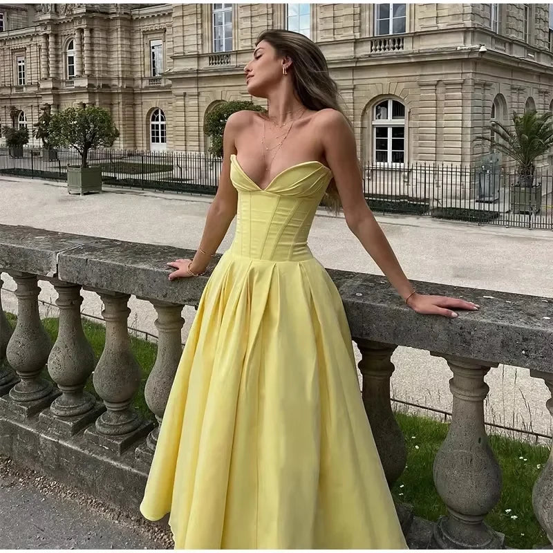 Glamorous Ball-Gown Strapless Sleeveless Corset-Back Midi-Length Evening Dress