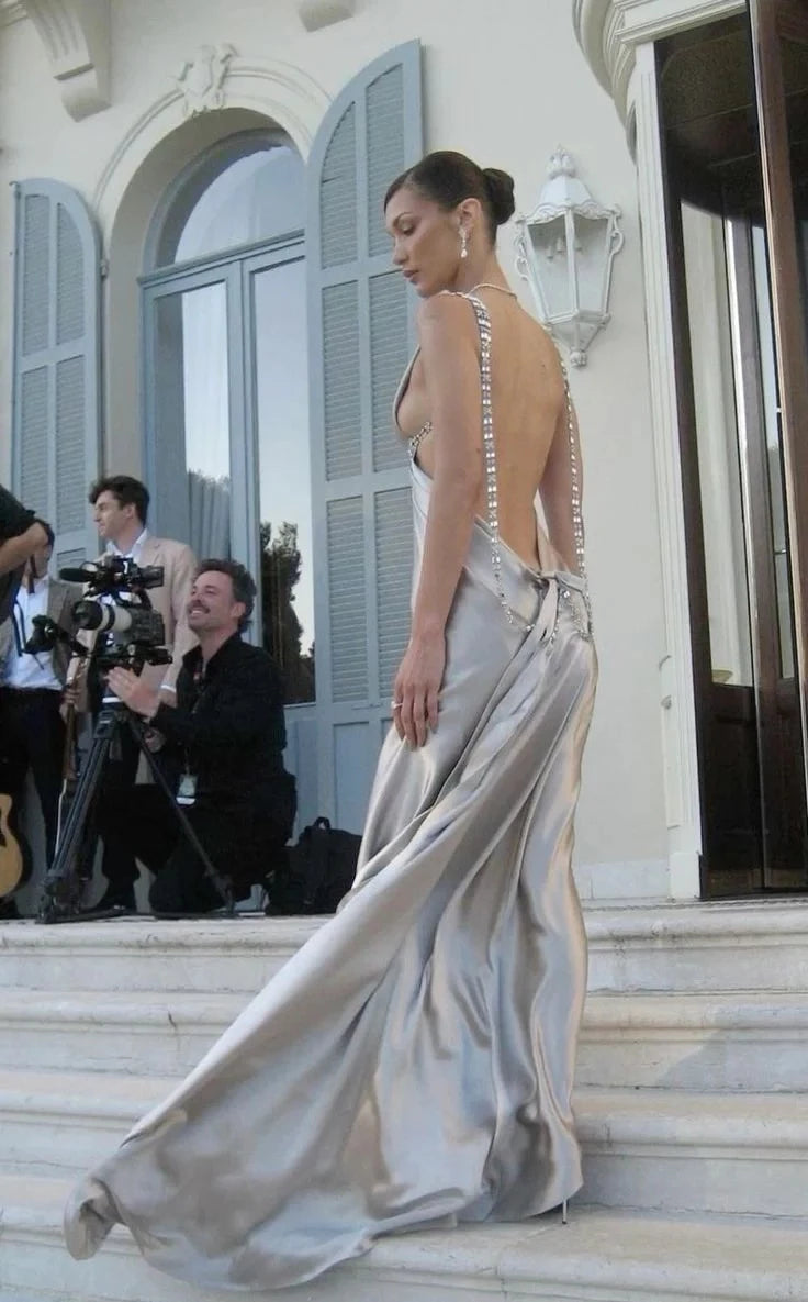 Glamorous Column Deep V-Neck Sleeveless Crystal Embellished Open Back Floor Length Evening Dress