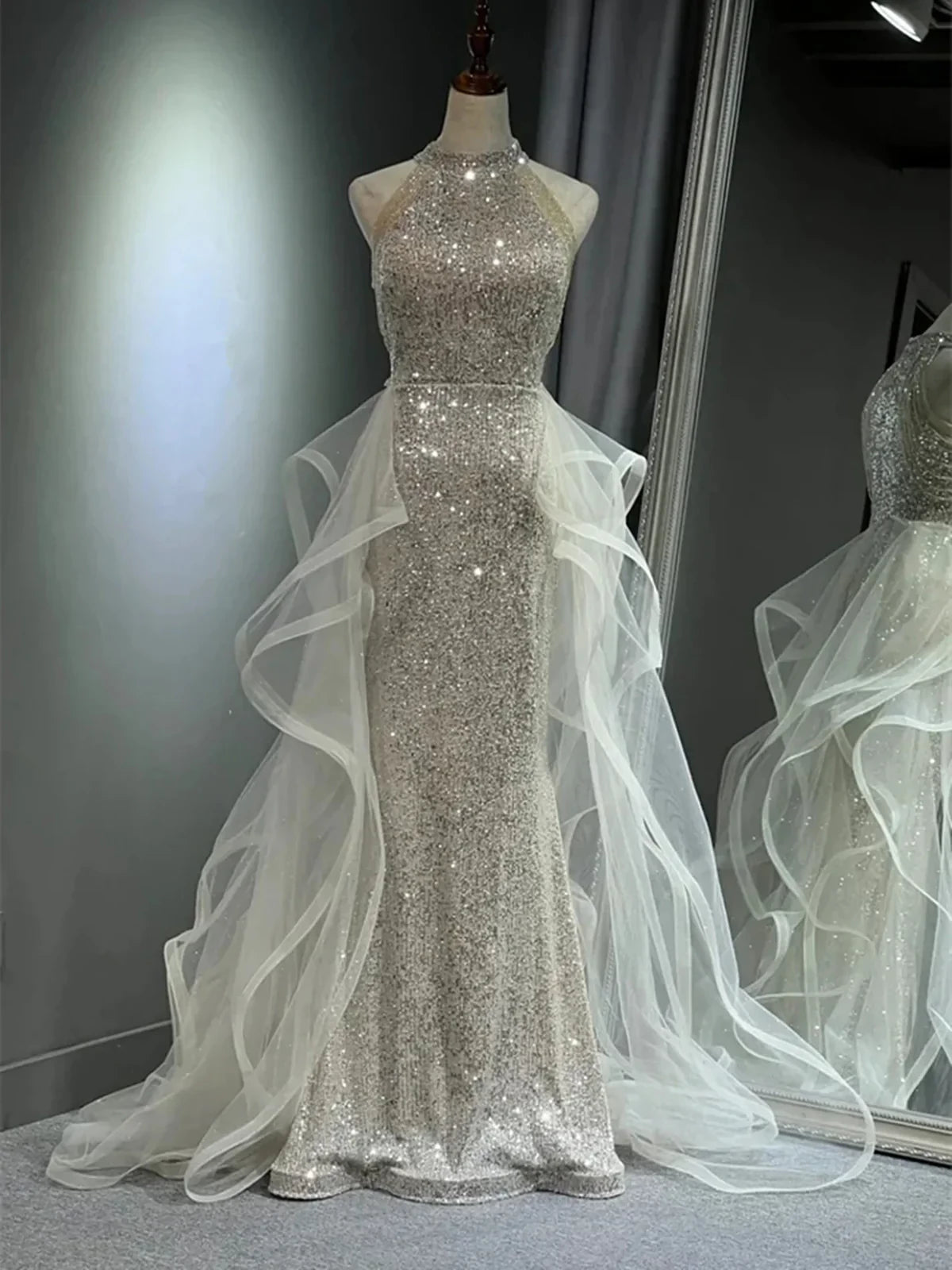 Glamorous Mermaid Halter Neck Sleeveless Open Back Sequin Tulle Evening Dress