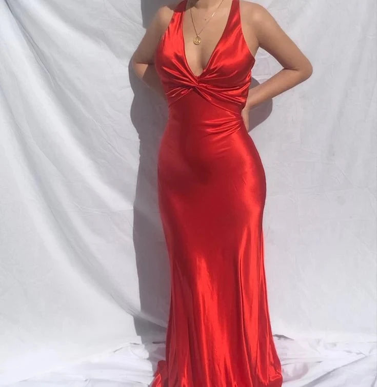 Glamorous Mermaid Halter Sleeveless Open-Back Floor-Length Evening Dress