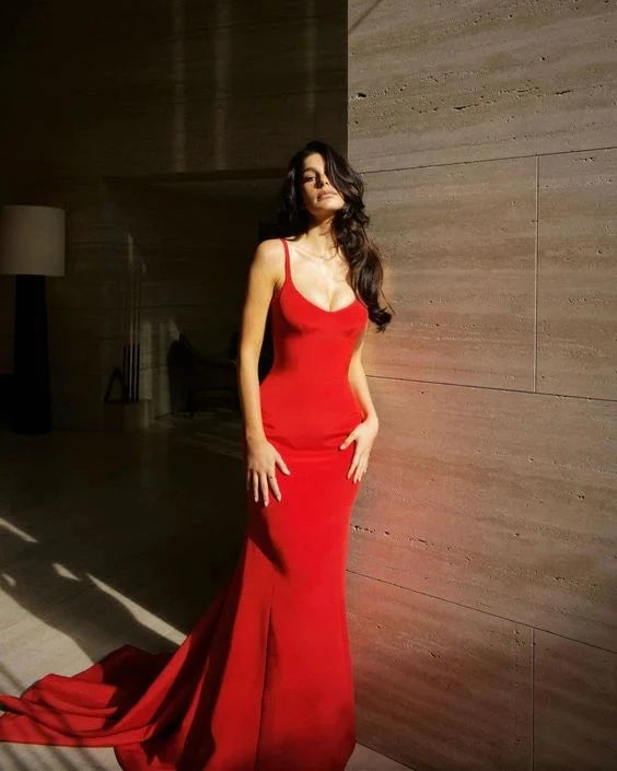 Glamorous Mermaid Scoop Neck Spaghetti-Strap Open Back Satin Train Evening Dress