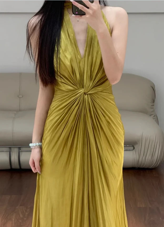 Glamorous Sheath Halter Neck Sleeveless Open Back Twisted Metallic Satin Evening Dress