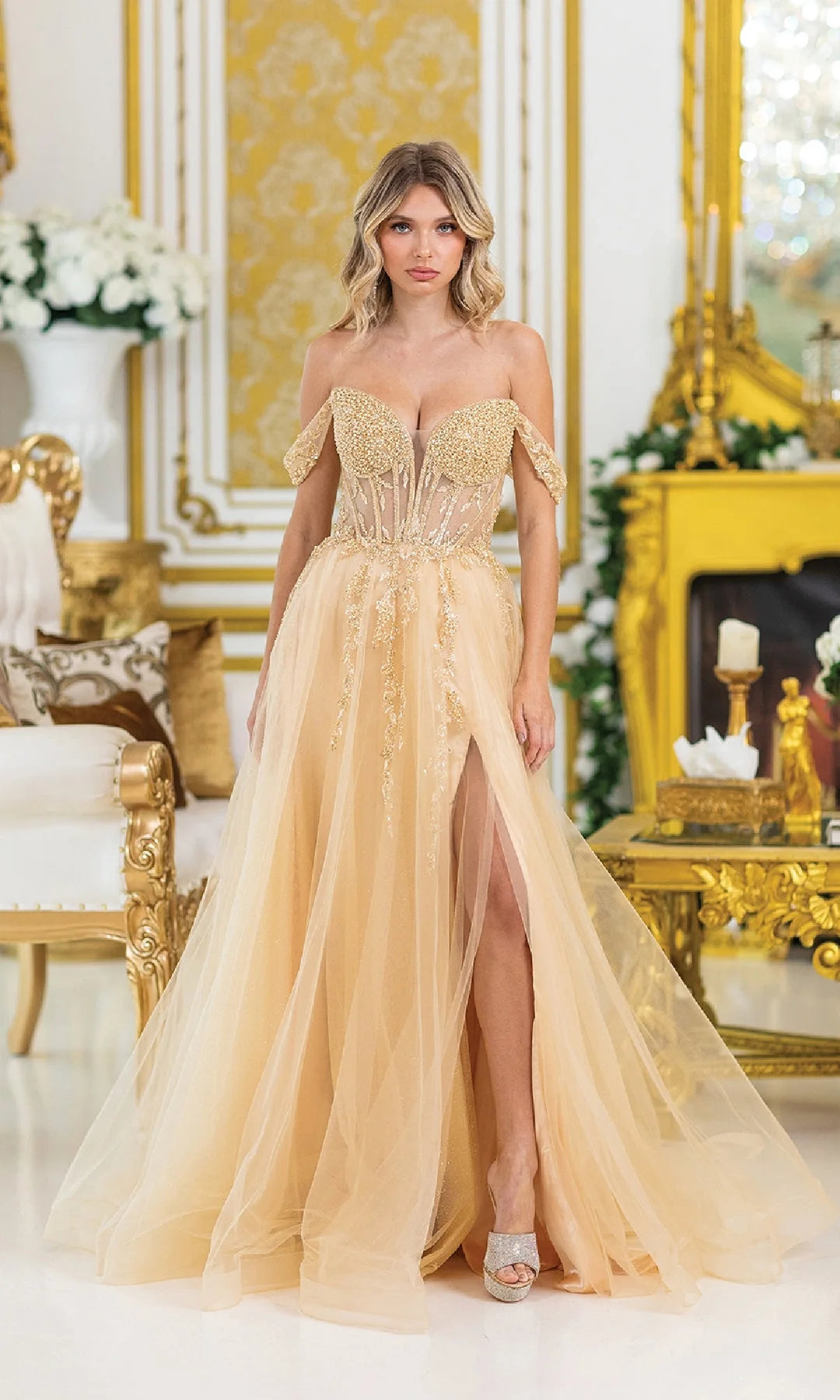 Glamorous A-Line Sweetheart Sleeveless Beaded Slit Champagne Long Prom Dresses Women