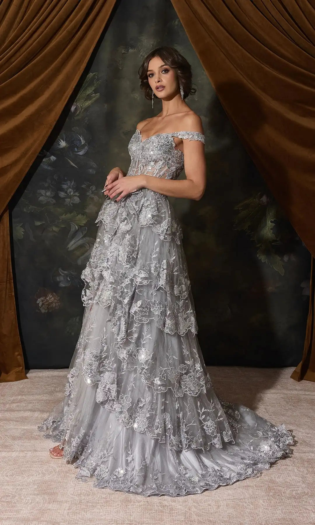Glamorous A-Line Sweetheart Sleeveless Tiered Slit Silver Long Prom Dresses Gown
