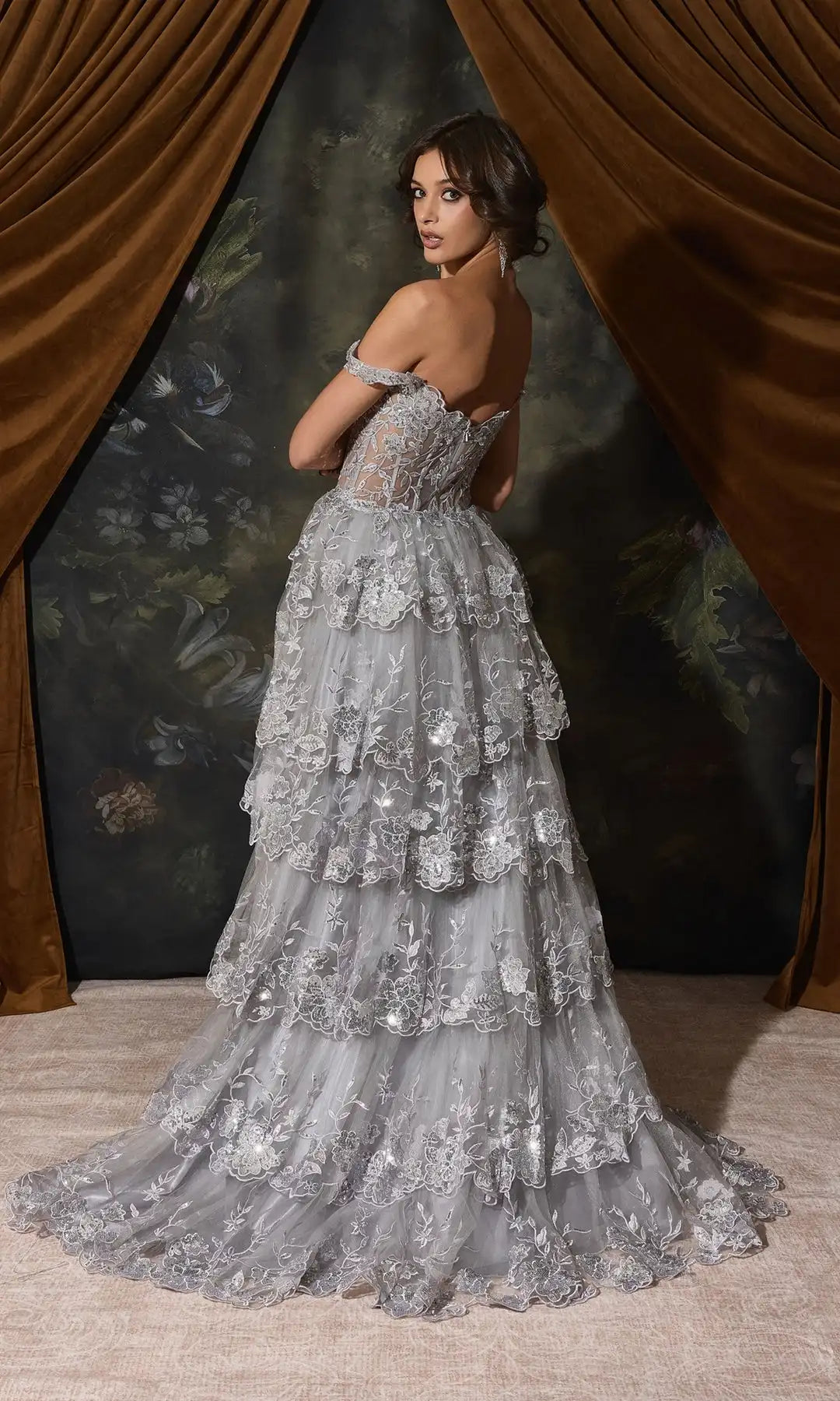 Glamorous A-Line Sweetheart Sleeveless Tiered Slit Silver Long Prom Dresses Gown