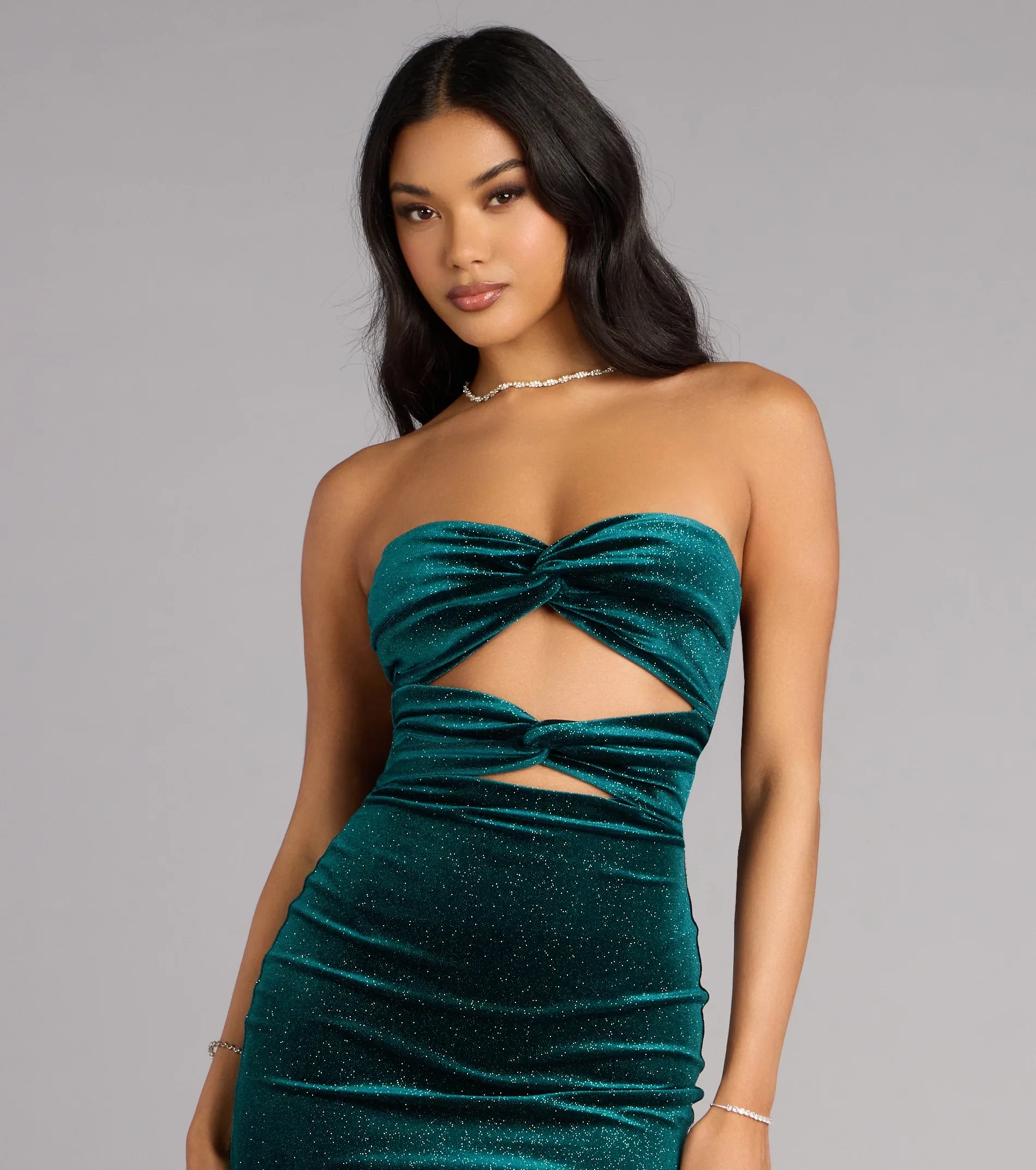 Glamorous Sparkling Bodycon Strapless Sweetheart Twisted Front Sleeveless Mini Homecoming Dresses