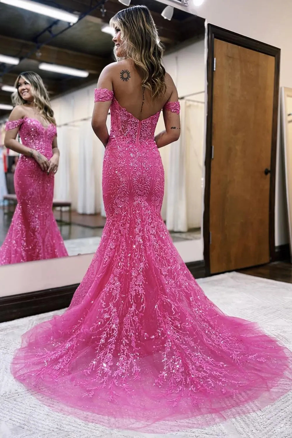 Wholesa Mermaid Off The Shoulder Long Prom Dress With Appliques