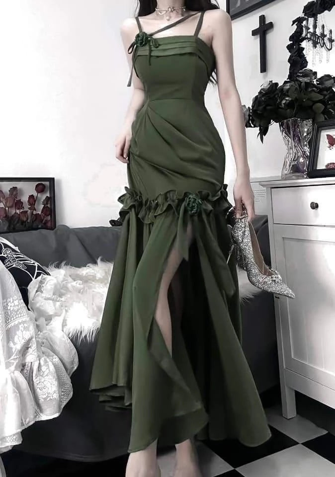 Gothic Mermaid Spaghetti-Strap Sleeveless Floral-Appliqué High-Slit Maxi-Length Evening Dress