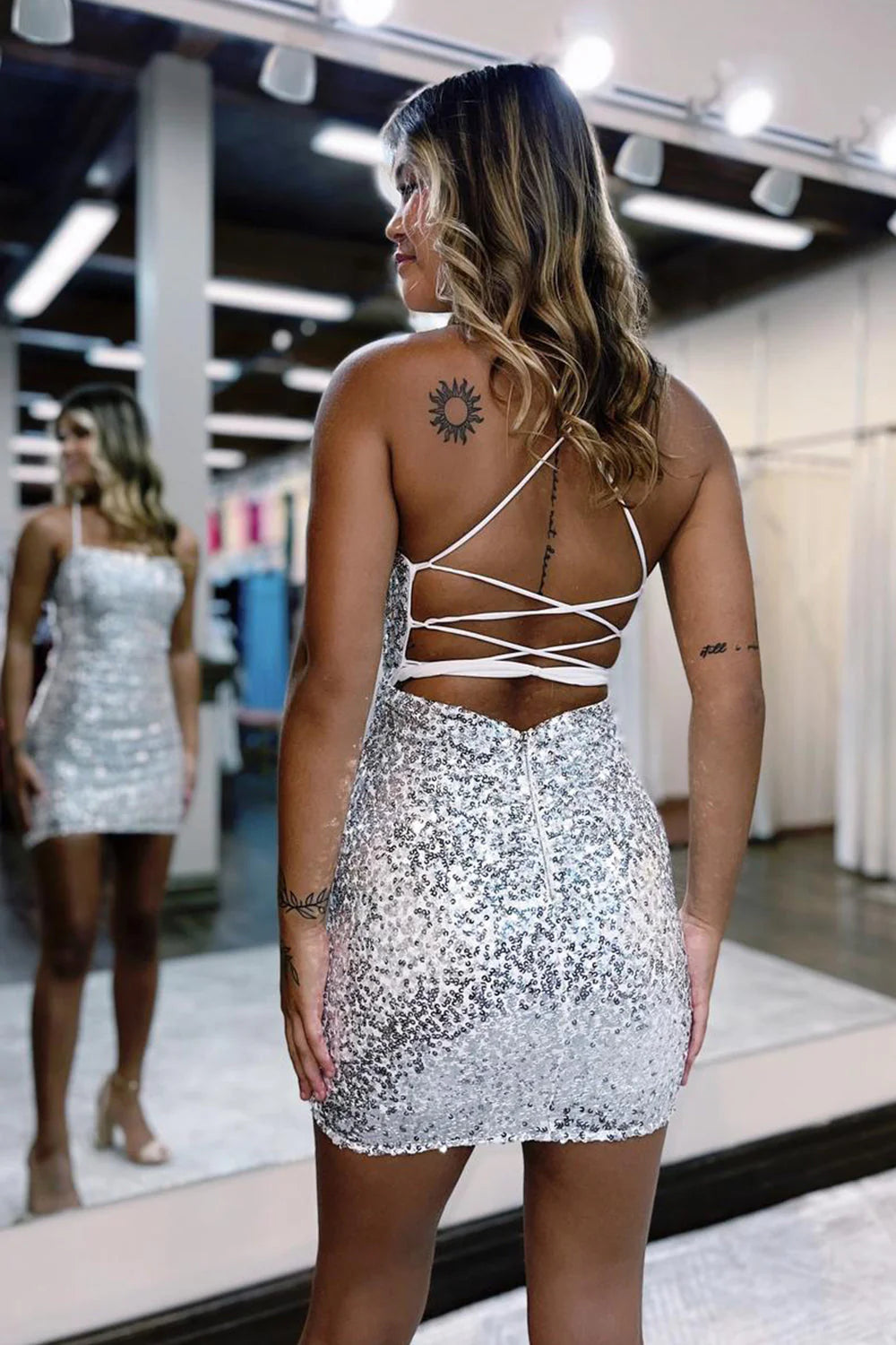 Wholesa Sparkly Sequined Spaghetti Straps Tight Short Homecoming Dresses