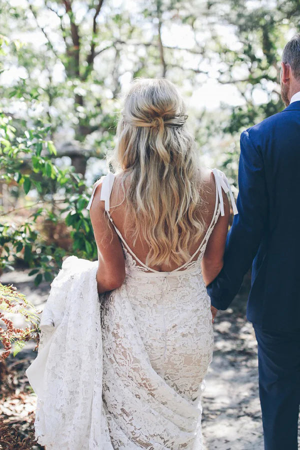 Wholesa Mermaid V-neck Lace Sweep Wedding Dress With Train