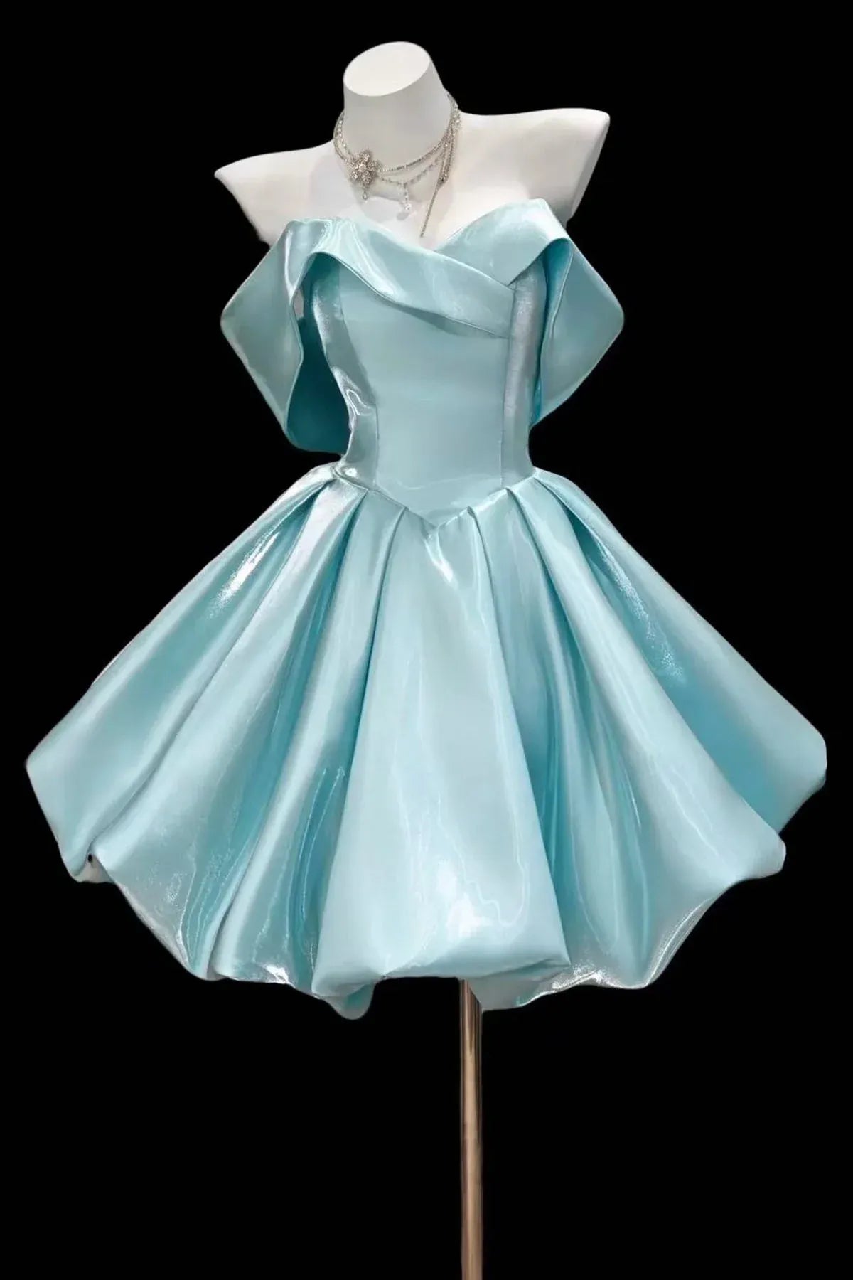 Mint Strapless Structured Neckline Voluminous A-Line Homecoming Dress