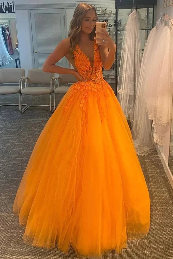 Wholesa A-line Lace Appliques Tulle V-neck Prom Dresses