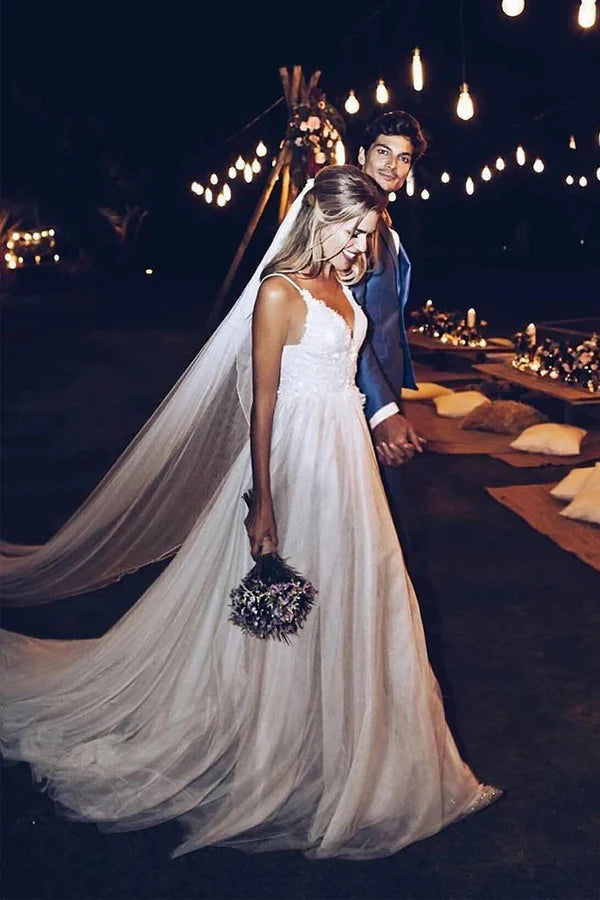 Wholesa Beach Spaghetti Strap V Neck Wedding Dresses Backless Bridal Dresses