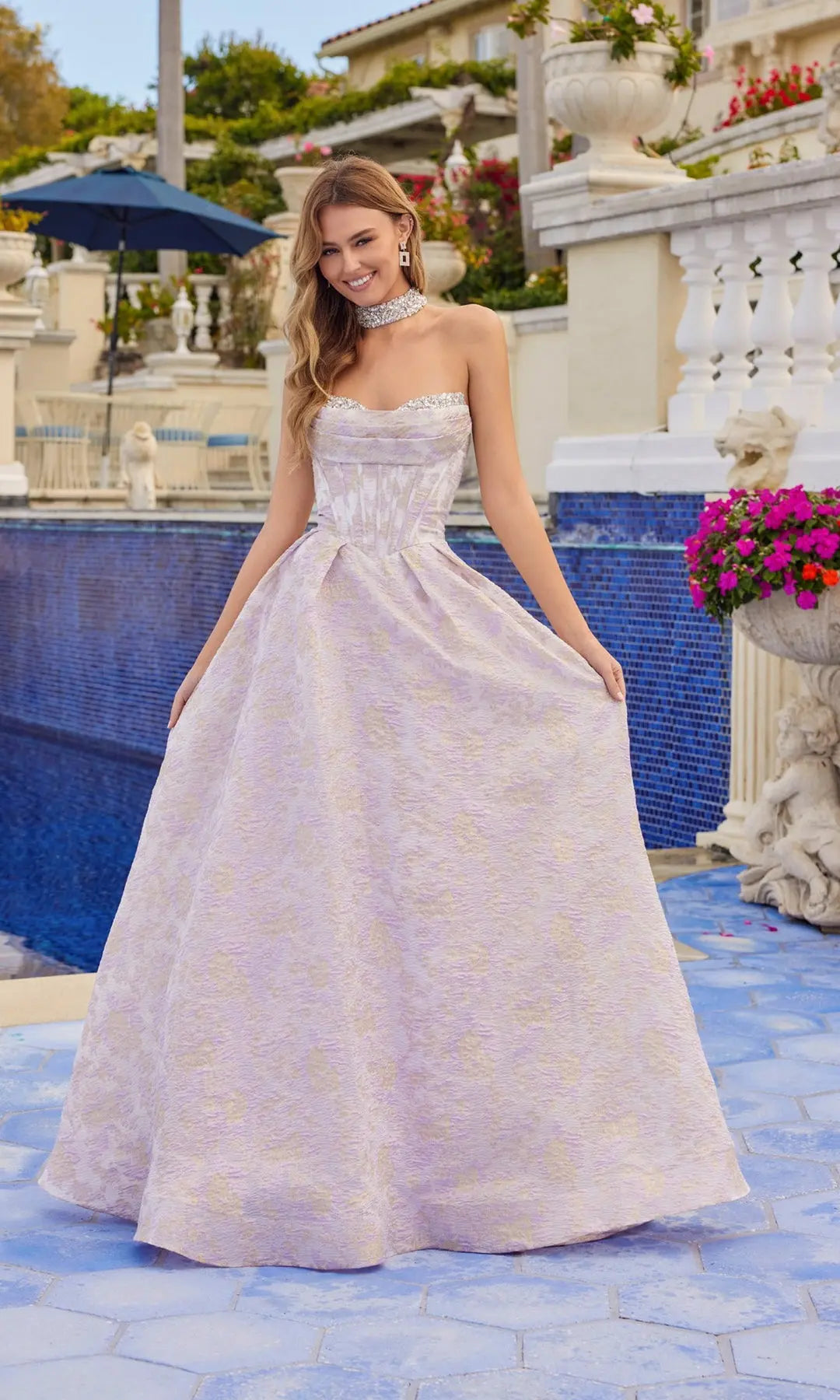 Stunning A-Line Strapless Sleeveless Beaded Corset Lilac Long Prom Dresses Gown