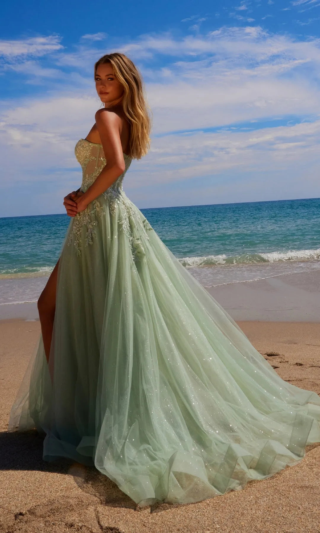 Stunning A-Line Sweetheart Sleeveless Corset Slit Sage Long Prom Dresses Women