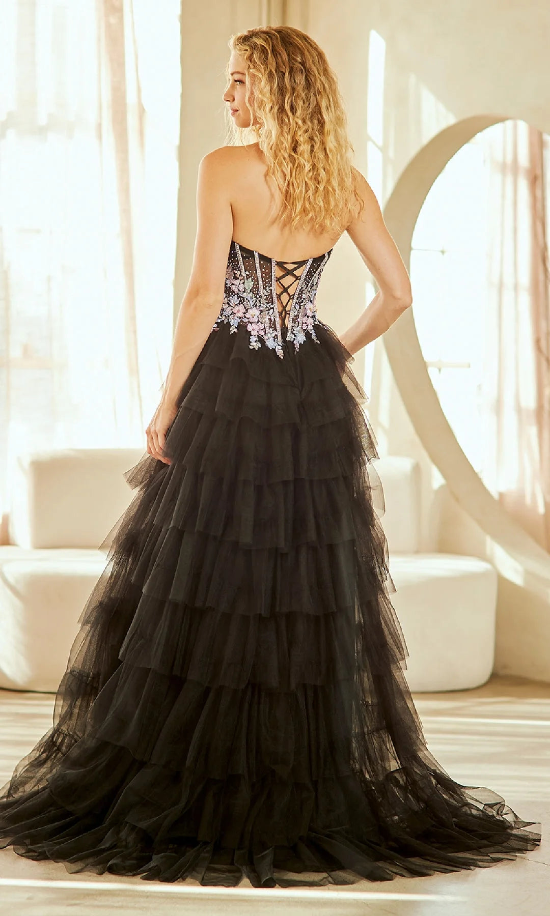 Stunning A-Line Sweetheart Sleeveless Tiered Corset Black Long Prom Dresses Women Gown