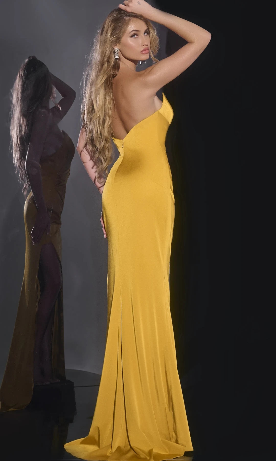 Stunning Sheath Strapless Sleeveless Ruched Slit Yellow Maxi Prom Dresses Women