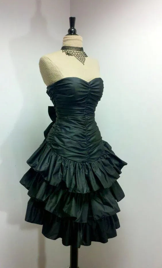 Sweetheart Strapless Full Ruched Back Bow Tiered Ruffle Black Mini Homecoming Dress