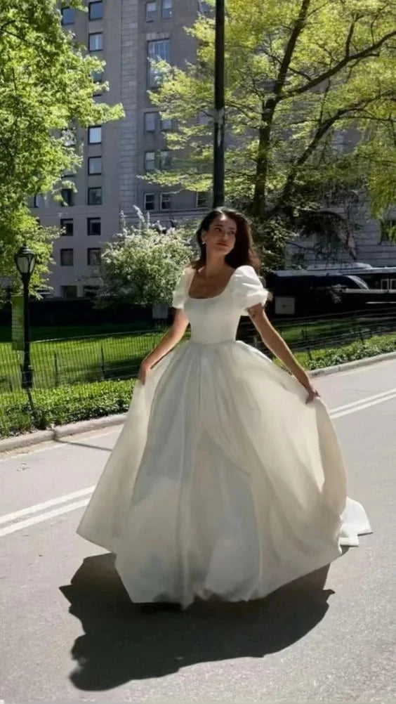 Timeless Ball-Gown Square Neck Puffed-Sleeve Open Back Organza Train Evening Dress