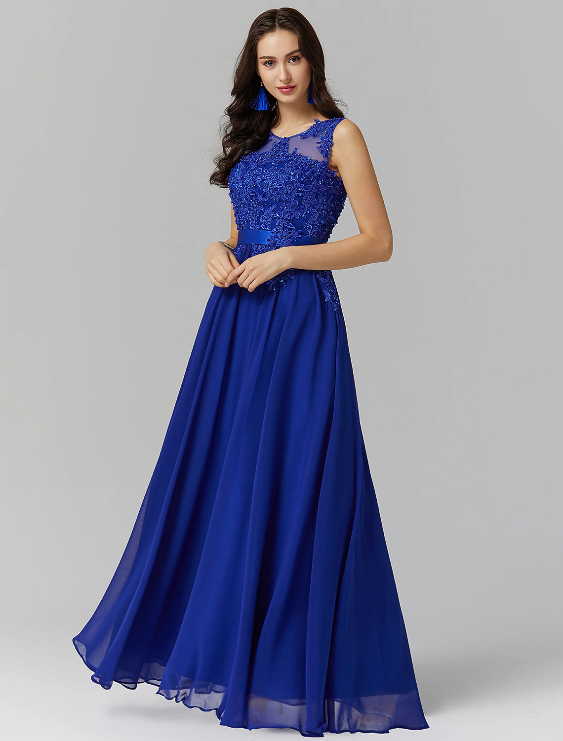 Wholesale Elegant A-Line Jewel Neck Sleeveless Chiffon Lace Bridesmaid Dress.