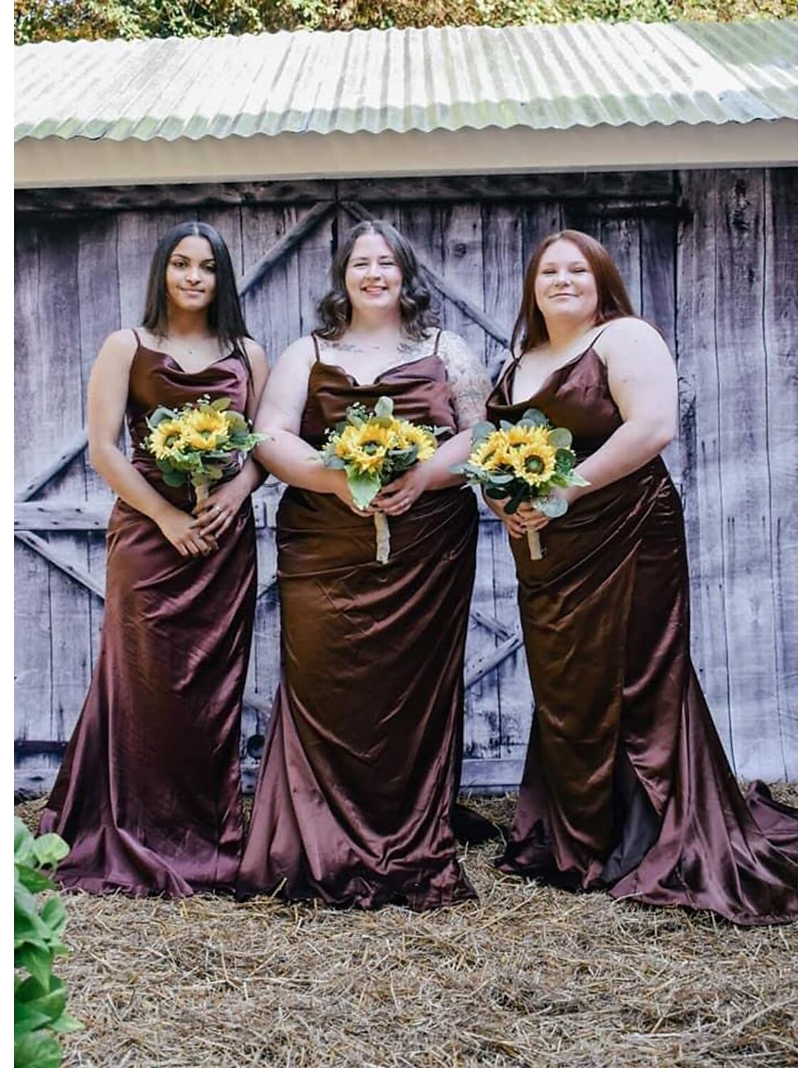 Wholesale Elegant Mermaid V-Neck Cowl Spaghetti Strap Vintage Floor-Length Bridesmaid Dress.