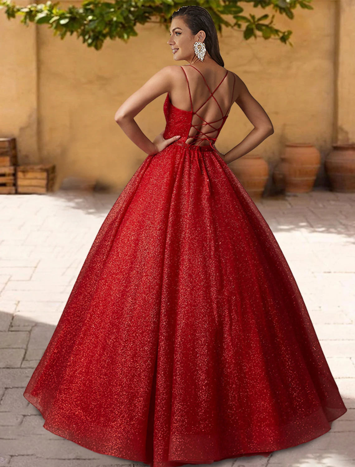 Wholesale Sparkling Tulle Ball Gown Spaghetti Strap Floor Length Quinceanera Sweet 16 Dress.
