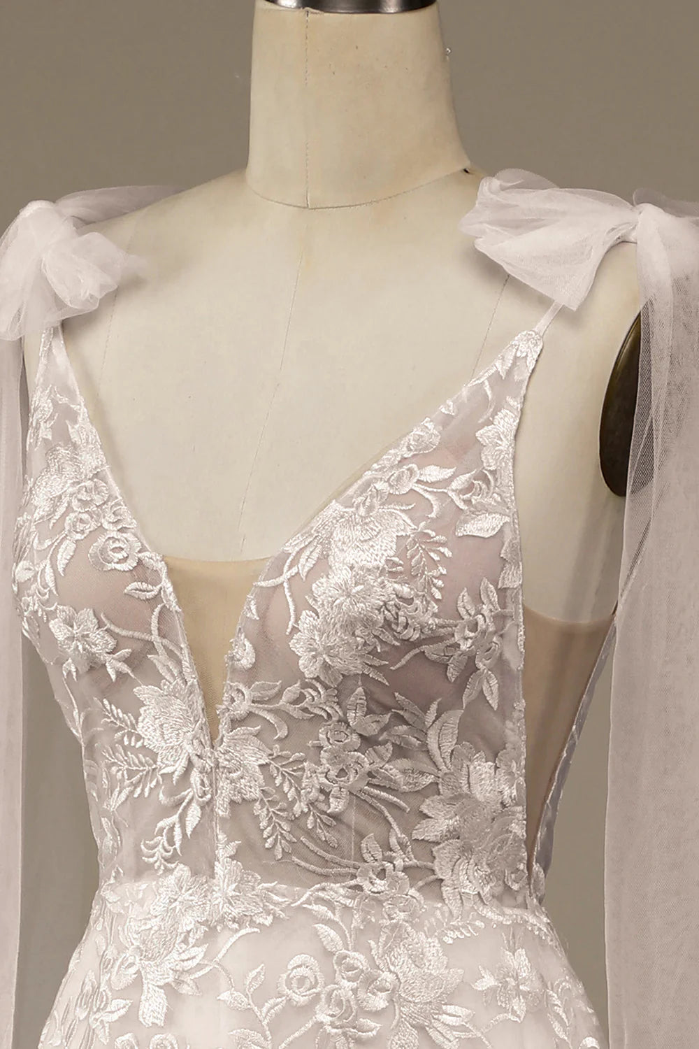 Wholesa V-Neck Lace A-Line Wedding Dress with Bowknot