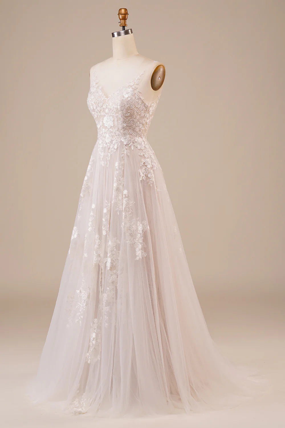 Wholesa Tulle Backless Long Wedding Dress with Embroidery