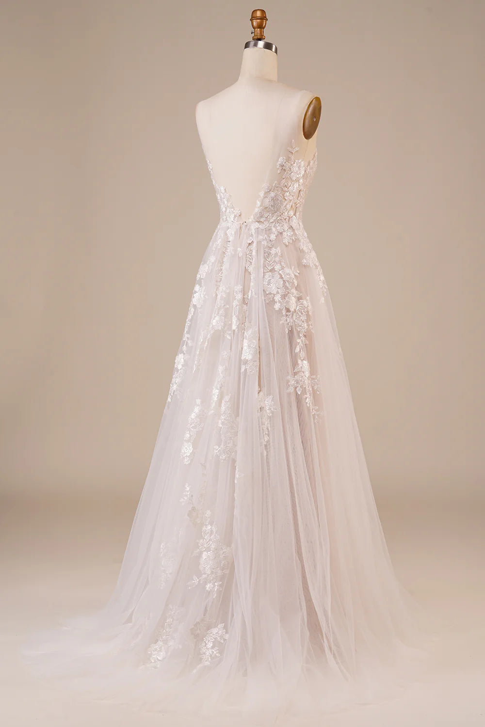 Wholesa Tulle Backless Long Wedding Dress with Embroidery
