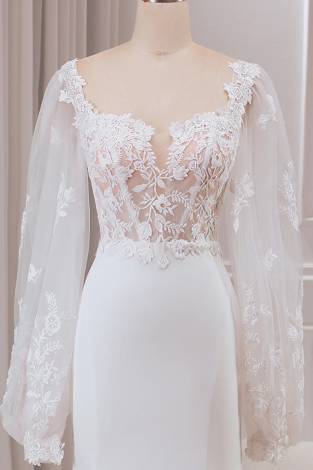 Wholesa Mermaid Lace Sweetheart Neck Long Sleeves Wedding Dress with Sweep Train