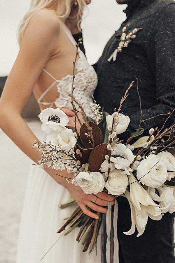 Wholesa A-Line Spaghetti Straps Long Chiffon Wedding Dress with Lace