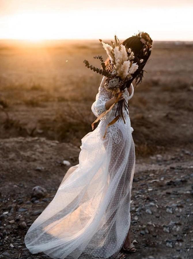 Wholesa Beach A-Line V-Neck Long Sleeves Wedding Dress with Appliques