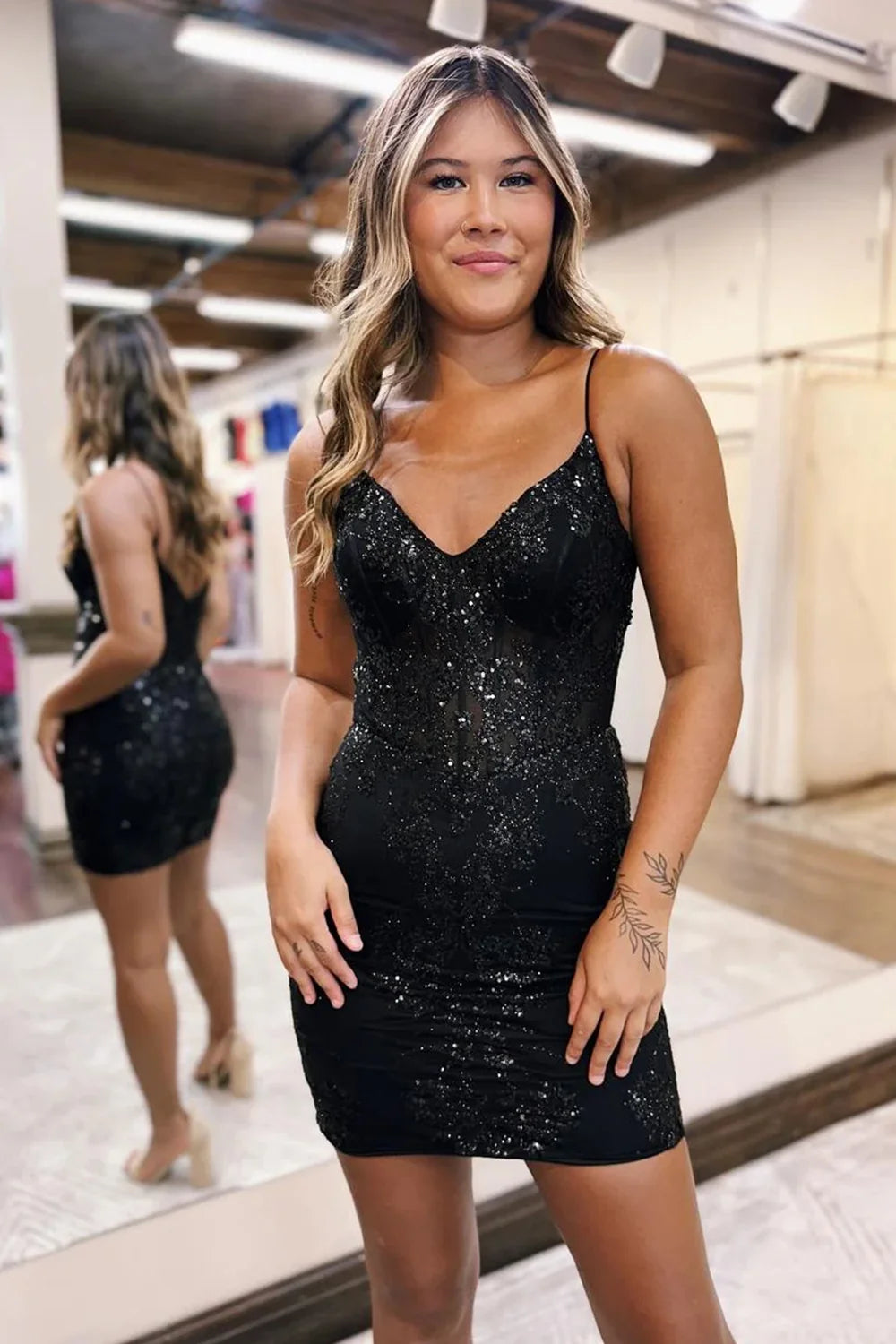 Wholesa Sparkly Spaghetti Straps Tight Short Prom Dress