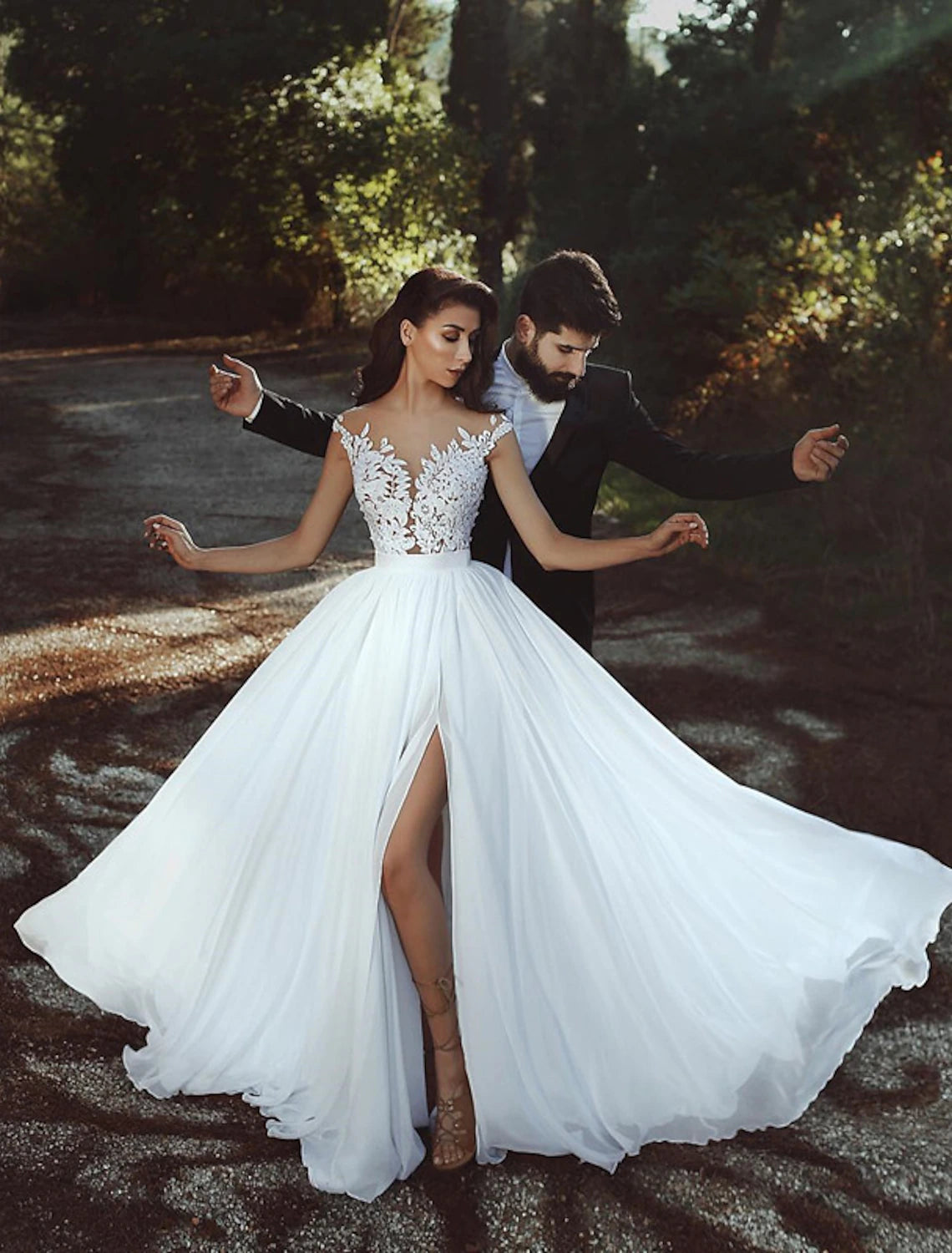 wholesale  Beach Open Back Wedding Dresses A-Line Illusion Neck Cap Sleeve Court Train Chiffon Bridal Gowns With Pleats Split Front