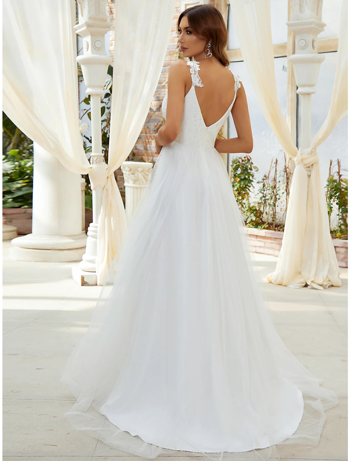 wholesale  Reception Casual Wedding Dresses A-Line Sweetheart V Wire Regular Straps Sweep / Brush Train Tulle Bridal Gowns With Crystals Appliques