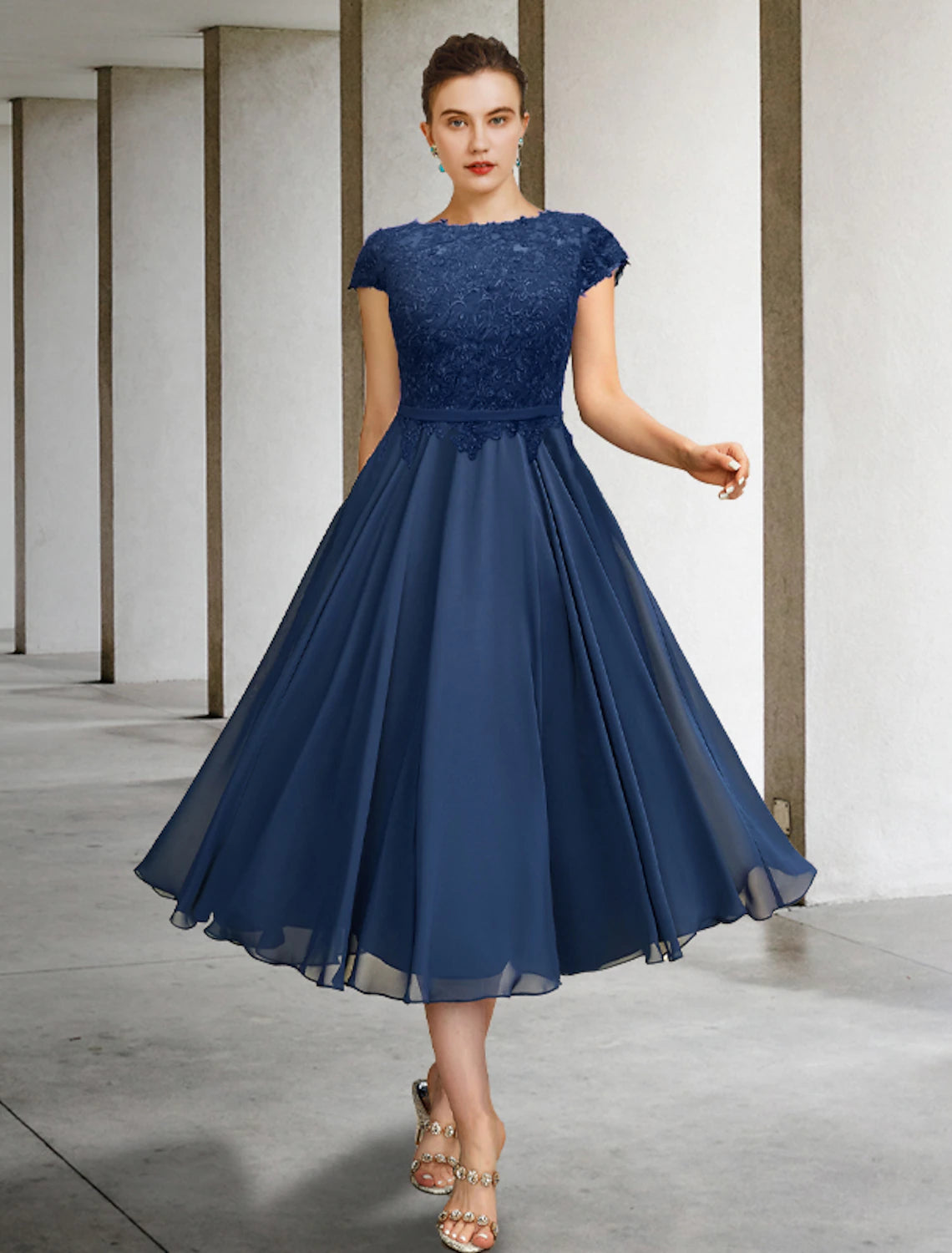 wholesale  A-Line Mother of the Bride Dress Luxurious Elegant Jewel Neck Tea Length Chiffon Lace Cap Sleeve with Pleats Appliques